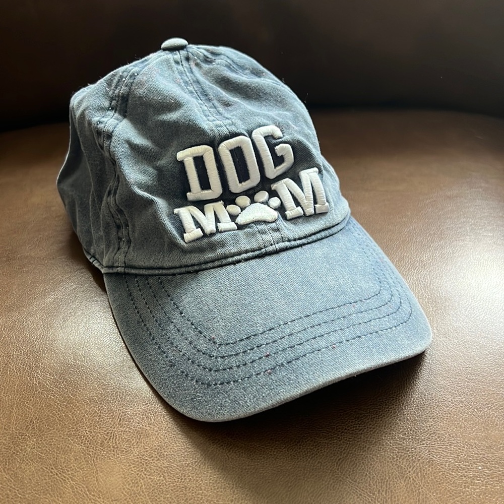 Dog Mom baseball hat